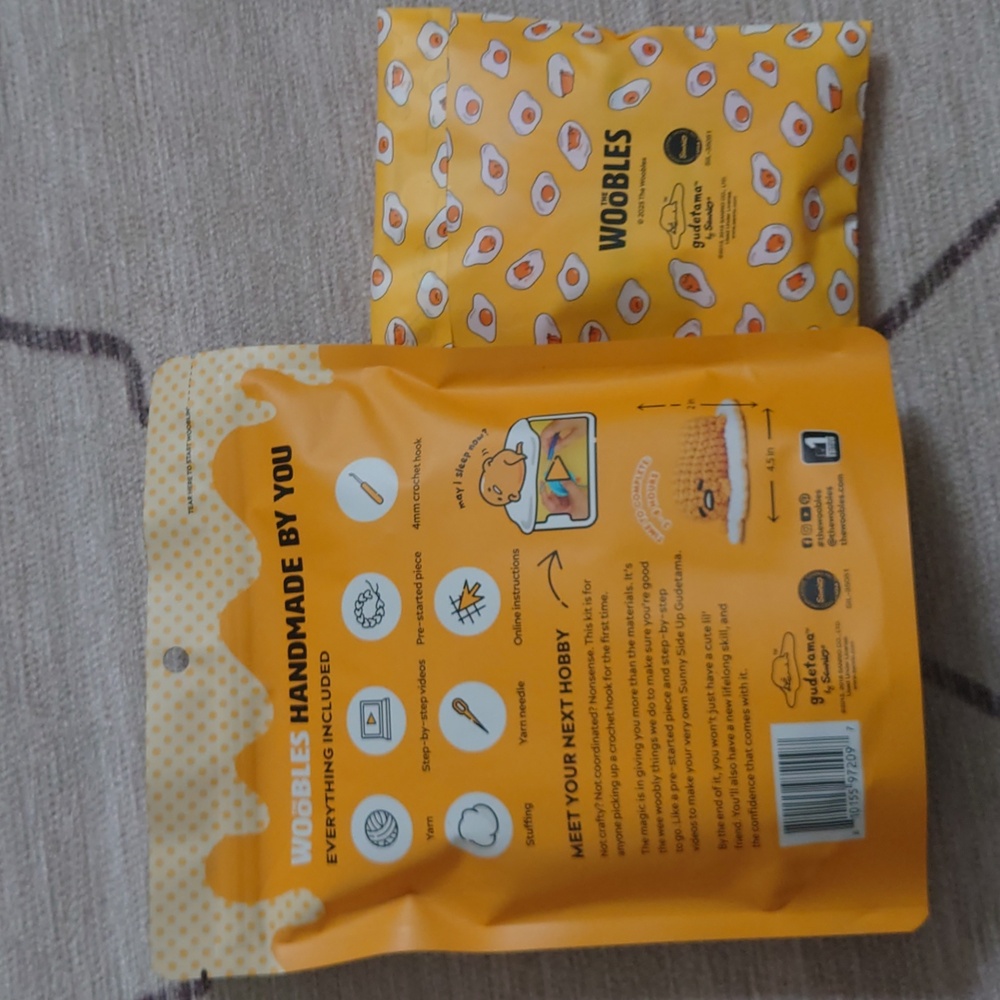 The Woobles Gudetama Sunny Side Up + Bacon Blanket Crochet / Amiguri Kit - Picture 2 of 2